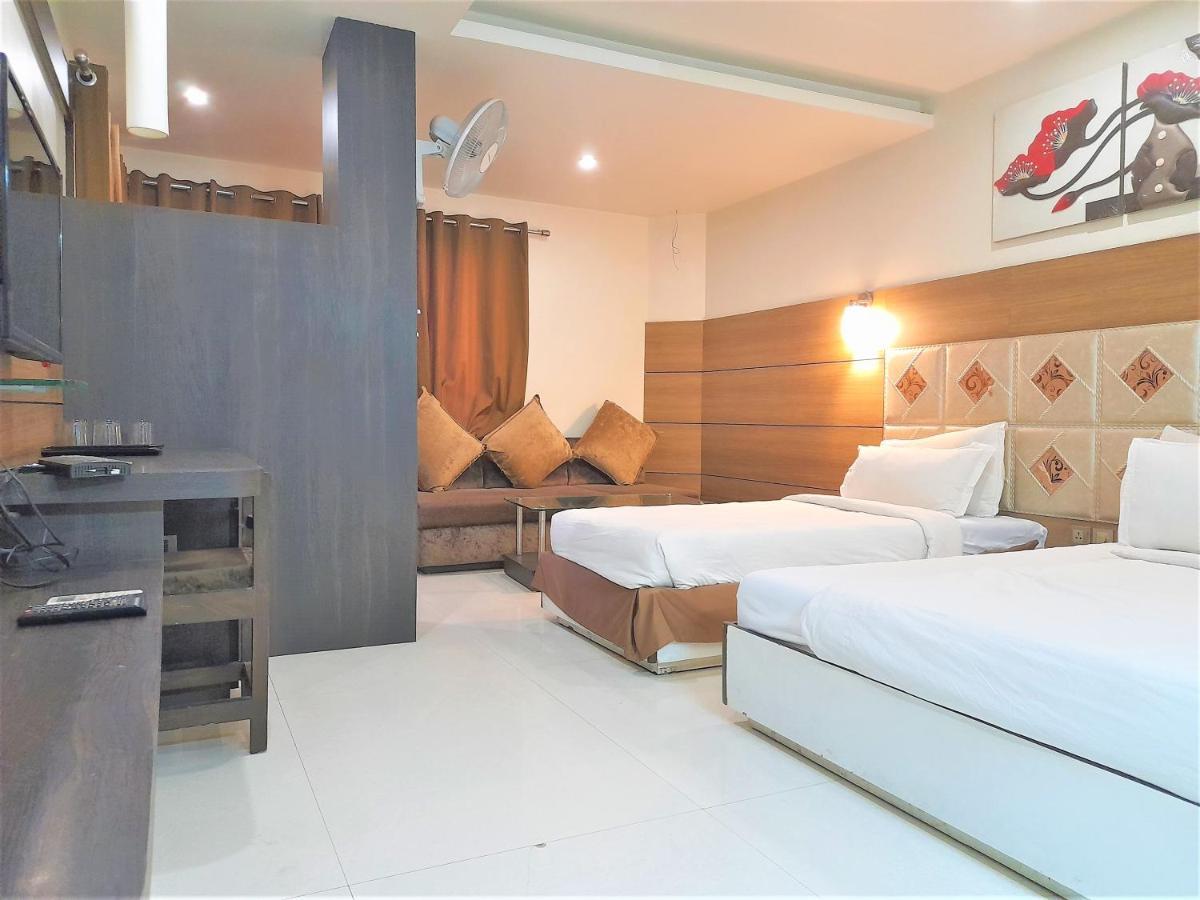Cherrystay Kiran Inn Indore Extérieur photo